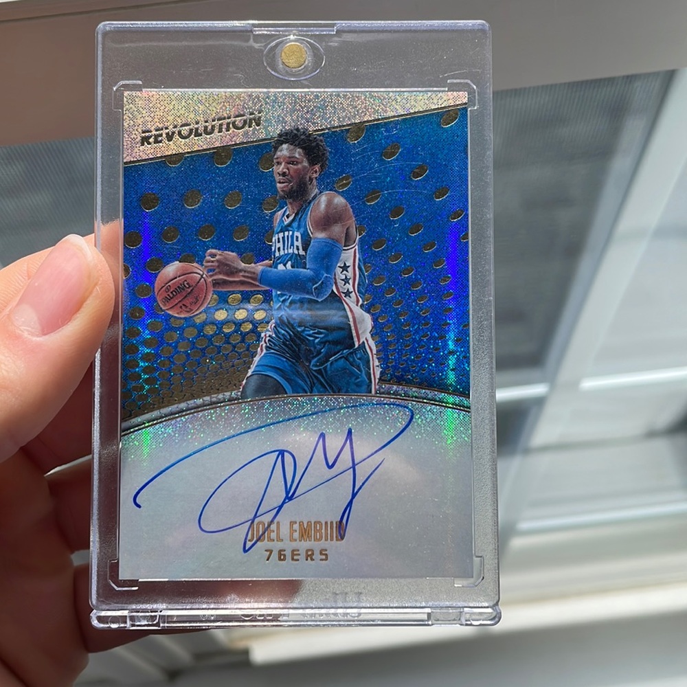 Panini-Revolution signed Joel Embiid card